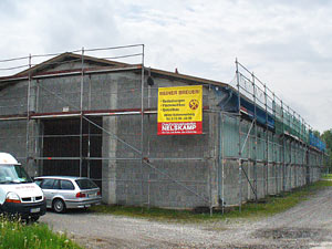 Einrüstung einer Industriehalle in Schemmerberg